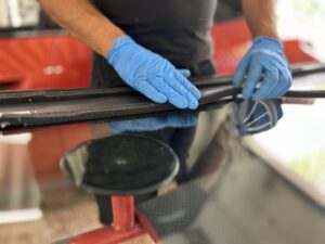 Szélvédő csere szolgáltatás az autouvegek.hu kínálatában